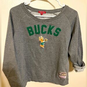 Women’s Retro Milwaukee Bucks Crewmeck Sweatshirt